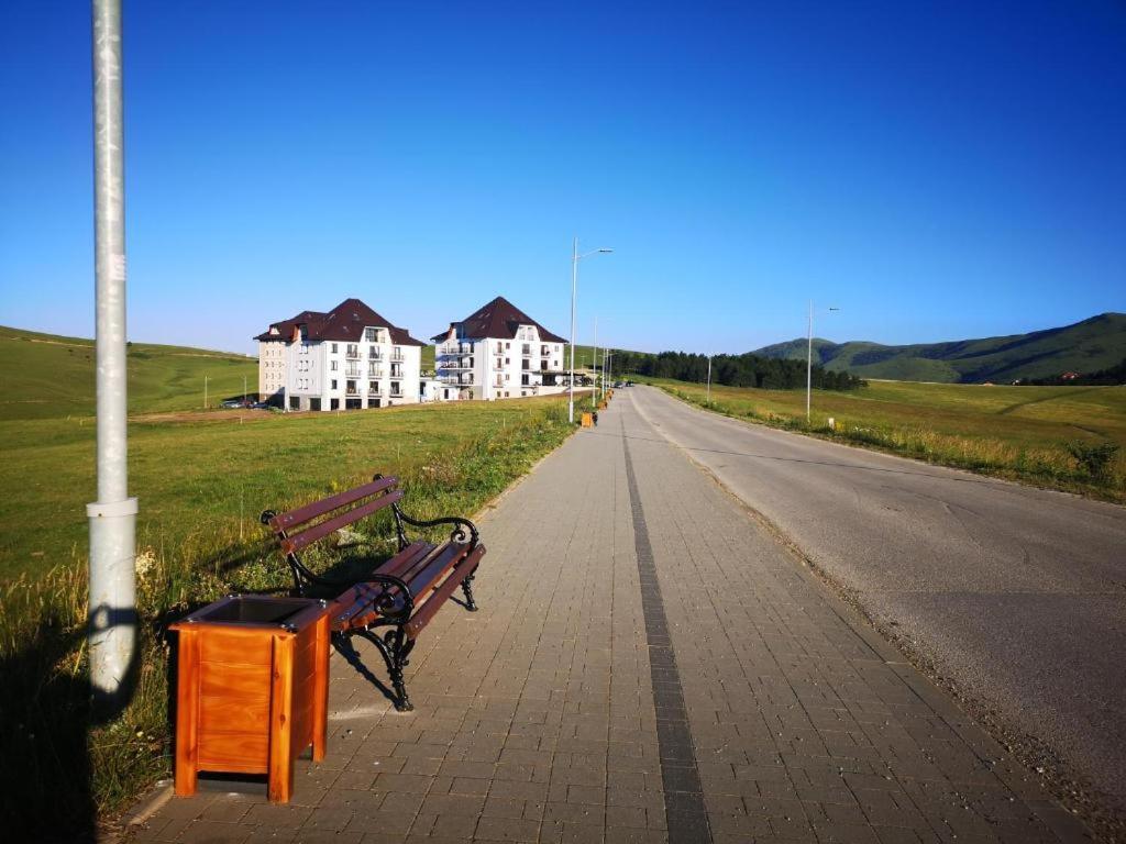 Adonis 204 * Zlatibor
